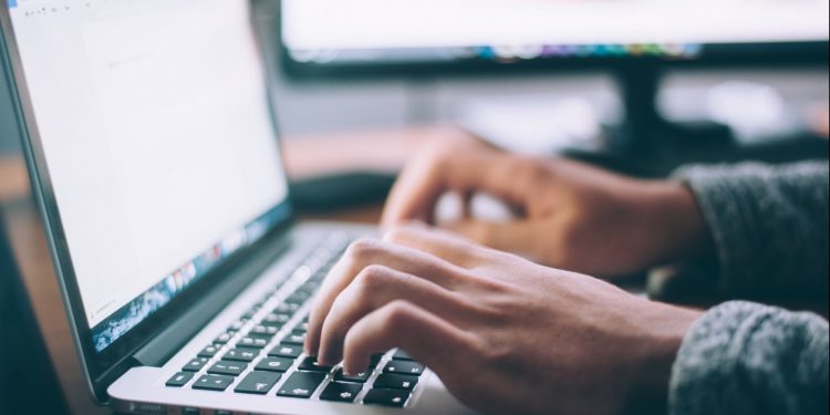 10 of Today's Top Side Hustles for Creatives That Pay up to $150 Per Hour