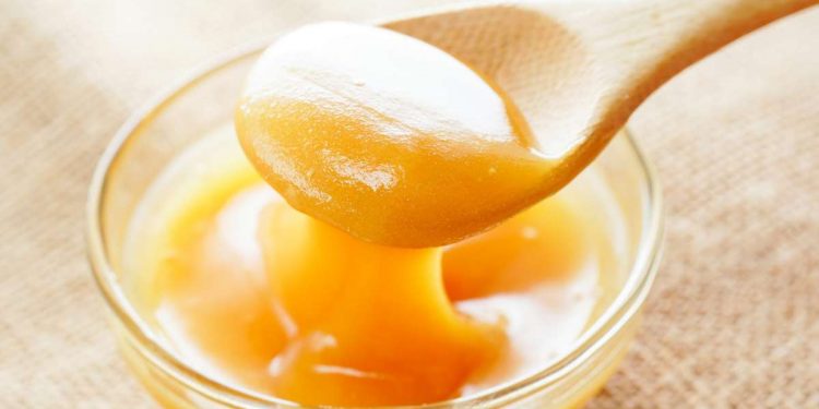Most health claims about manuka honey lack scientific-backing - here are the 4 with some evidence