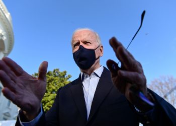 White House considers splitting $3 trillion recovery plan into two bills