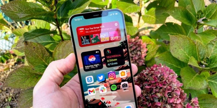 Apple releases the iPhone update that Facebook has been worried about for months