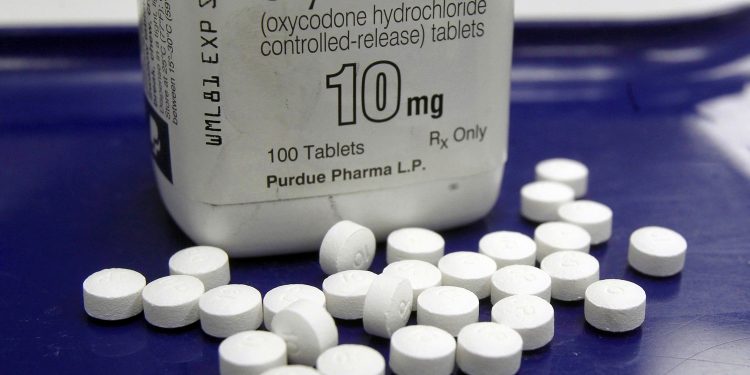 Doctors prescribe more opioids to COVID-19 ‘long haulers,’ raising addiction fears