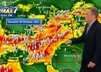 Tornado reported in DuPage County; severe storm damage in Woodridge, 34K without power | LIVE REPORT