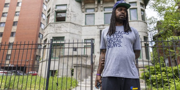 Tuesday, May 25, 2021 in Chicago. Thomas is well known on social media for giving short history lesson about Chicago. | Anthony Vazquez/Sun-Times