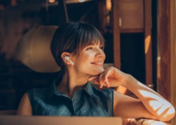 How to Connect AirPods to Chromebook