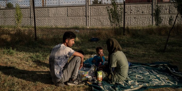 Afghan Refugees Find a Firm and Unfriendly Border in Turkey