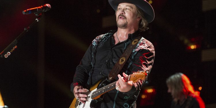 Travis Tritt on why he canceled shows over COVID-19 mandates
