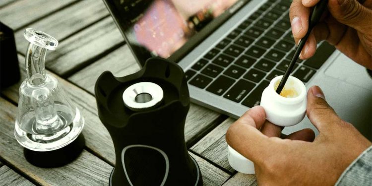 3-Reasons-Dab-Tools-Make-Your-Dabbing-Sessions-Easier