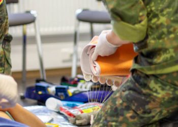 What-Is-A-Pelvic-Sling-and-How-to-Use-It