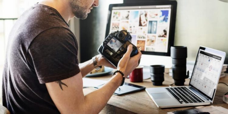 self-employed photographer