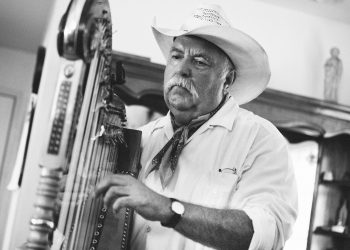 Francisco González, Los Lobos founding member, dies at 68