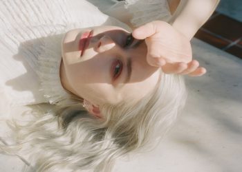 Phoebe Bridgers.