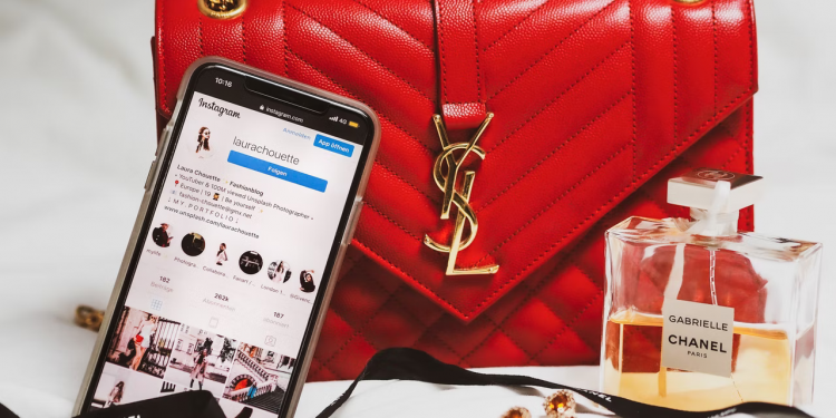 potential customers with Instagram Shopping