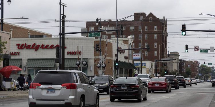 3 pedestrians killed, at least 1 hurt in South Shore crash