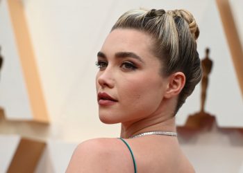 Florence Pugh and Zach Braff’s Breakup Sparks Gross Social Media Celebration