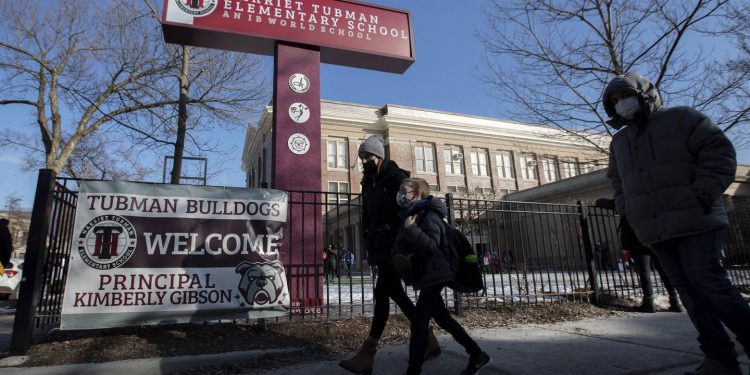 Harriet Tubman School in Chicago in turmoil over leadership