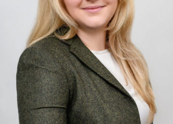 Is It Time for a New Headshot? Here’s What You Need to Know