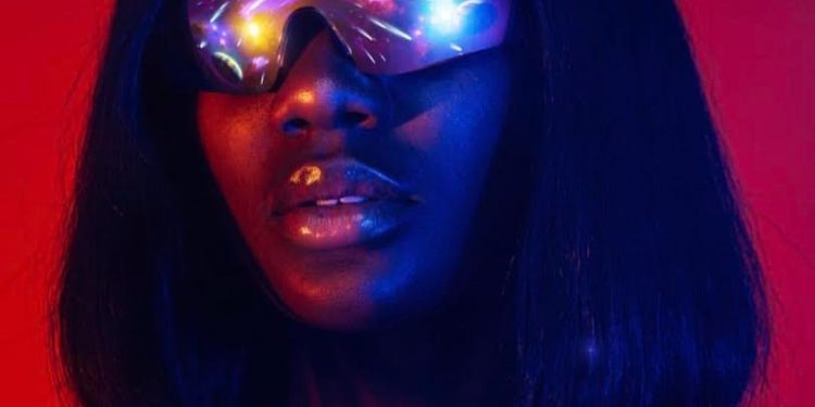 A model wearing pieces by David Blackmoore one of the Nigerian brands to look out for in the fashion scene.