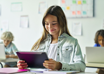 Are You Listening to Your Teens Enough to Protect them from Fentanyl