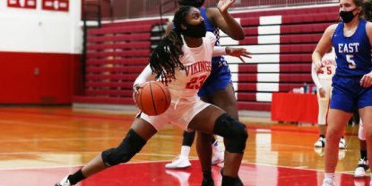 High school basketball: Syracuse-bound Alyssa Latham leads Homewood-Flossmoor