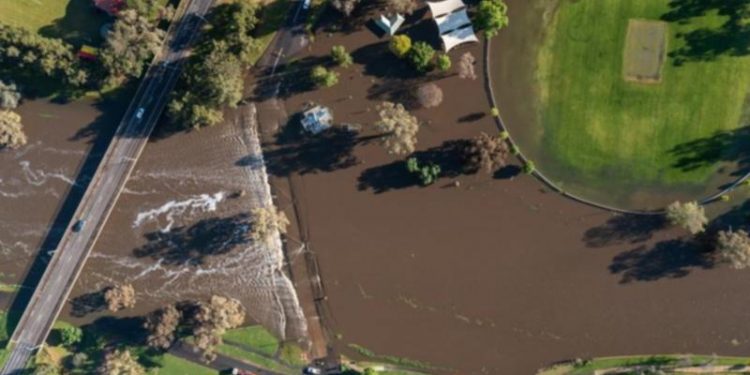 NSW flooding: Warning for residents as thousands hit by flooding despite rainfall reprieve