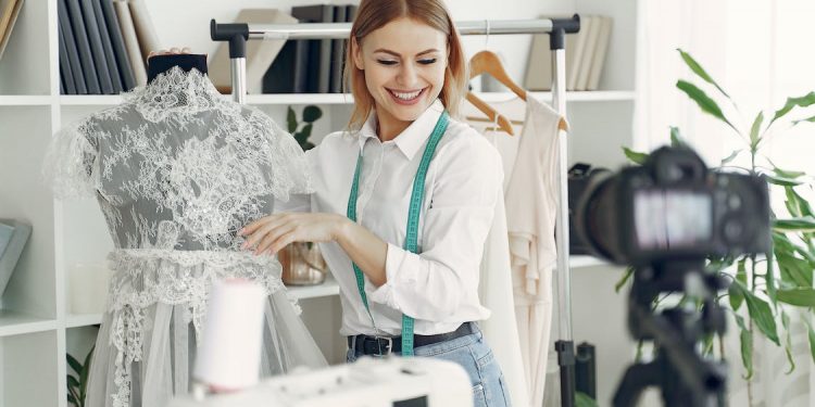 What is a dress that goes straight down