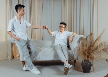 Can I wear a white shirt with grey dress pants?