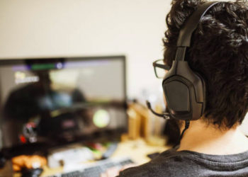 Best Online Games with Voice Chat