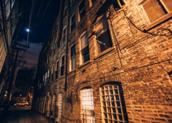 Best Haunted Houses in Chicago This Season