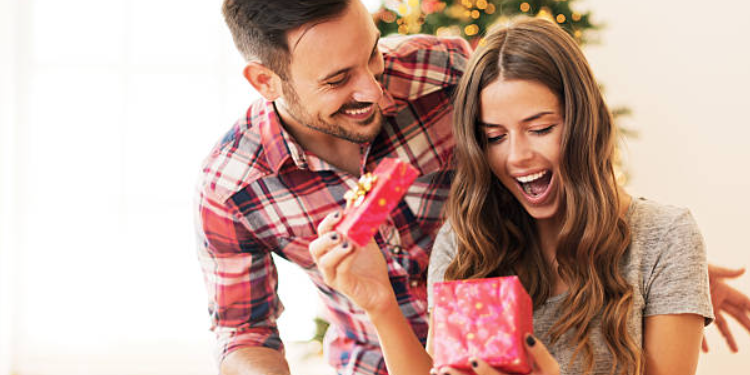 100+ best questions to ask your girlfriend to get closer to her