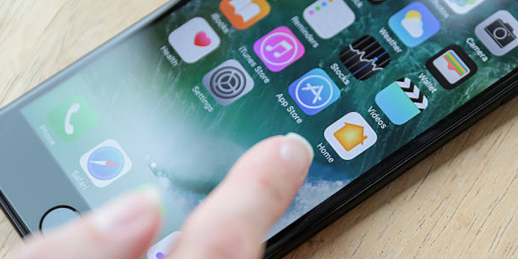 How to Lock Apps on iPhone (4 Ways)