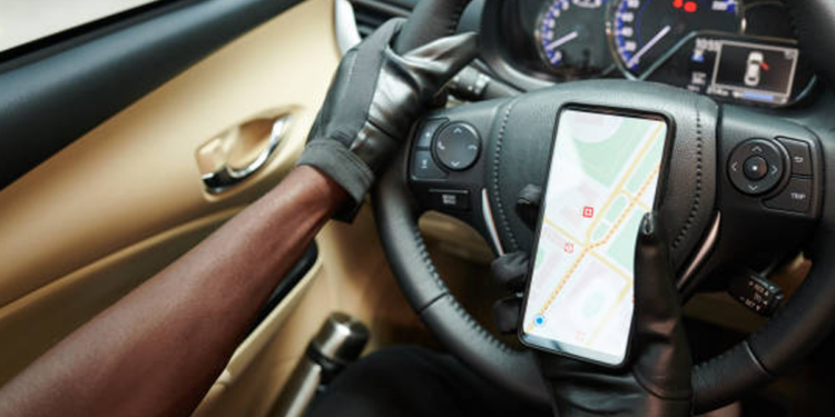 How to Share Location on iPhone (2024)